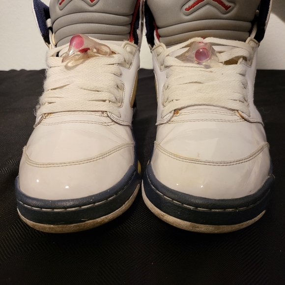 Patent Nike Air Jordan 5 Retro with reflective tongue - Picture 3 of 8
